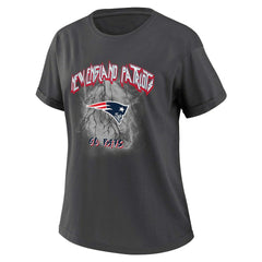New England Patriots WEAR by Erin Andrews Women's Boyfriend T-Shirt