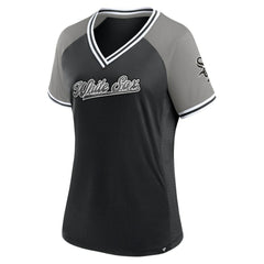 Chicago White Sox Fanatics Women's Glitz & Glam League Diva Raglan V-Neck T-Shirt | MLB On Sale