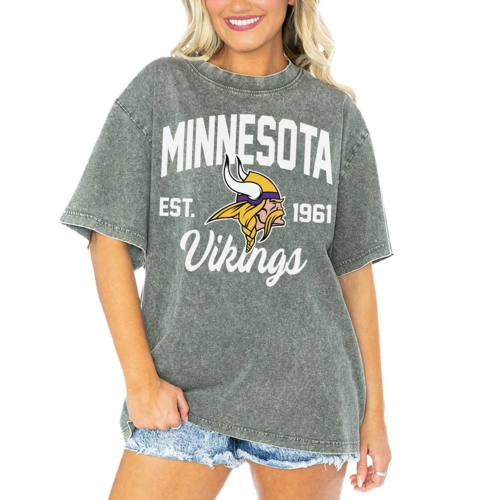 Minnesota Vikings Gameday Couture Women's Tackle Titan Boyfriend Washed T-Shirt