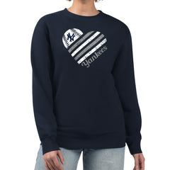 New York Yankees G-III 4Her by Carl Banks Women's Heart Logo Fleece Pullover Sweatshirt | MLB New
