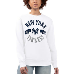 New York Yankees G-III 4Her by Carl Banks Women's Team Logo Fleece Pullover Sweatshirt | MLB Discount