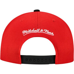 Chicago Blackhawks Mitchell & Ness Underarch Two-Tone Pro Crown Snapback Hat Sale