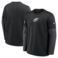 Philadelphia Eagles Nike Sideline Coach Therma-FIT Long Sleeve T-Shirt
