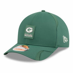 Green Bay Packers New Era 2025 Sideline M-Crown 9FORTY Adjustable Hat