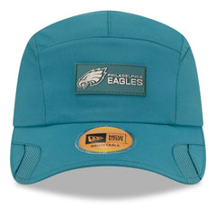Philadelphia Eagles New Era 2025 Sideline Runner Adjustable Hat