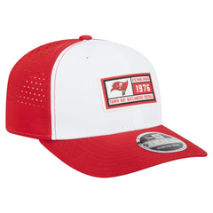 Tampa Bay Buccaneers New Era Established Patch 9SEVENTY Adjustable Hat