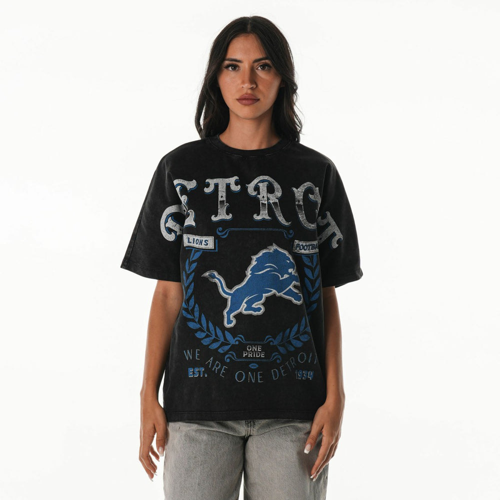 Detroit Lions The Wild Collective Women's Oversized Laurel Graphic Dolman T-Shirt