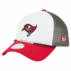 Tampa Bay Buccaneers New Era Women's Friendship Bracelet 9FORTY Adjustable Hat