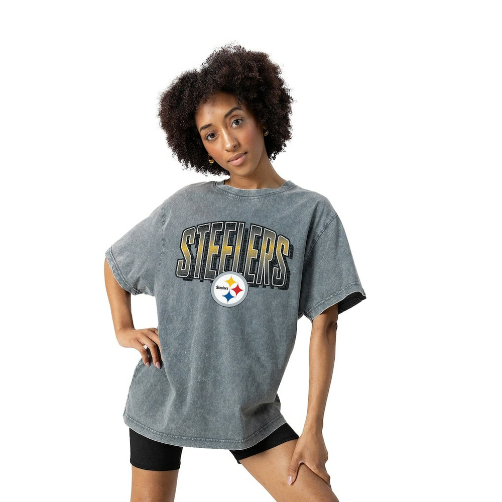 Pittsburgh Steelers Gameday Couture Women's Peak Performance Oversized Snow Wash T-Shirt