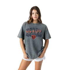 Chicago Bears Gameday Couture Women's Peak Performance Oversized Snow Wash T-Shirt