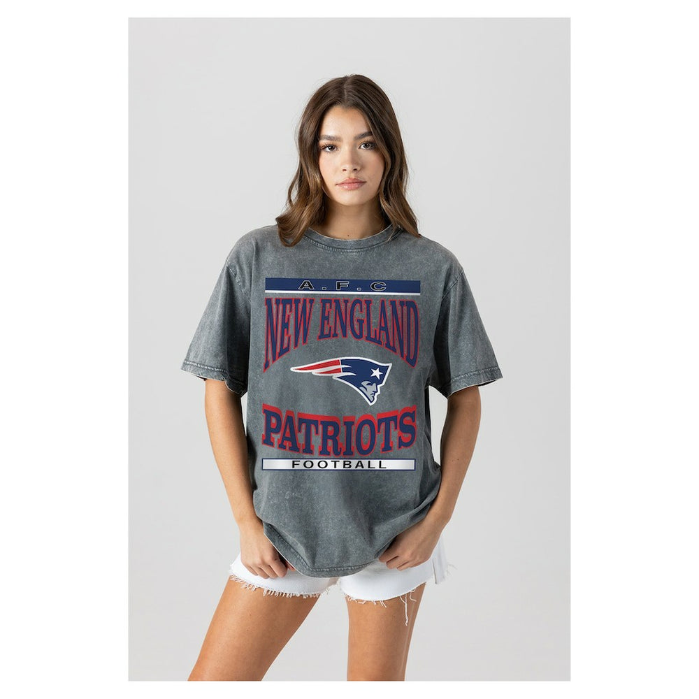 New England Patriots Gameday Couture Women's Oversized Classic Grind Washed T-Shirt