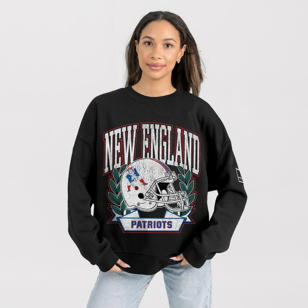 New England Patriots Gameday Couture Women's Oversized Victory Lane Black Label Premium Fleece Sweatshirt