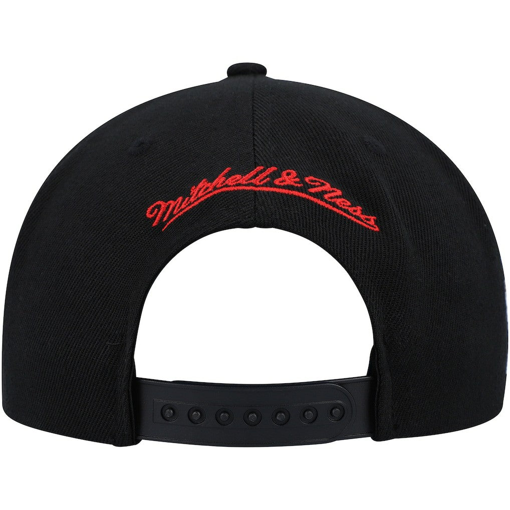 Chicago Bulls Side Core 2.0 Snapback Hat On Sale