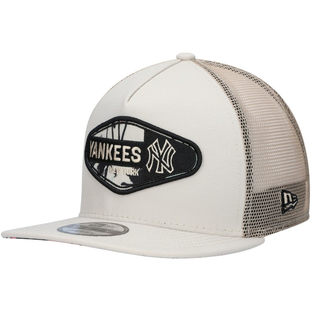 New York Yankees New Era Retro Beachin' Patch A-Frame Trucker 9FIFTY Snapback Hat | MLB New