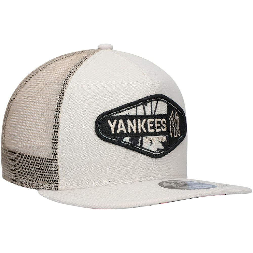 New York Yankees New Era Retro Beachin' Patch A-Frame Trucker 9FIFTY Snapback Hat | MLB New