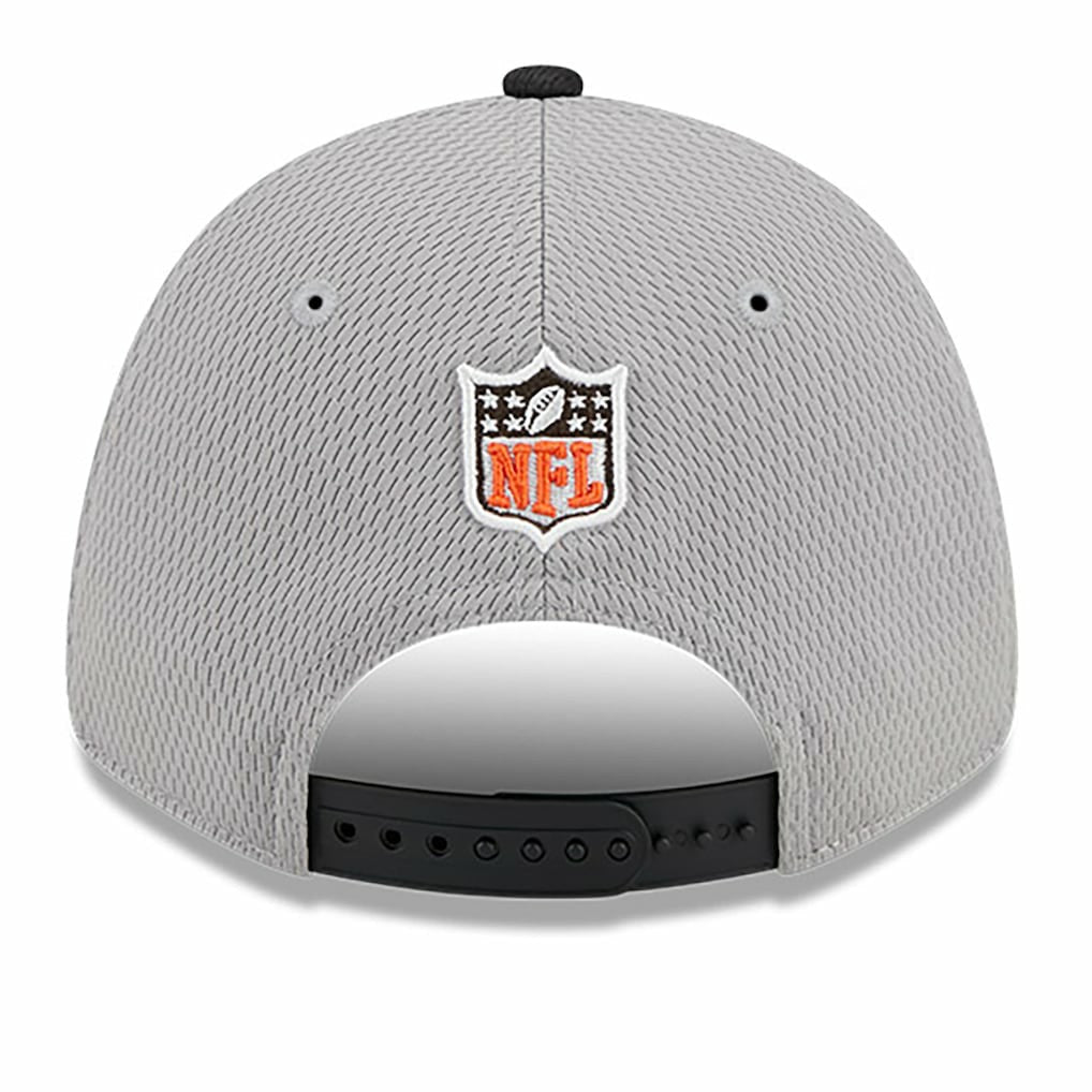 Cleveland Browns New Era 2023 Sideline 9FORTY Adjustable Hat
