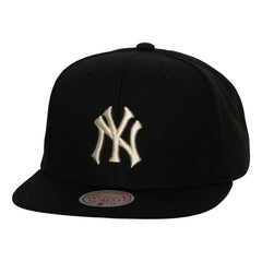 New York Yankees Mitchell & Ness Cooperstown Collection True Classics Snapback Hat | MLB On Sale