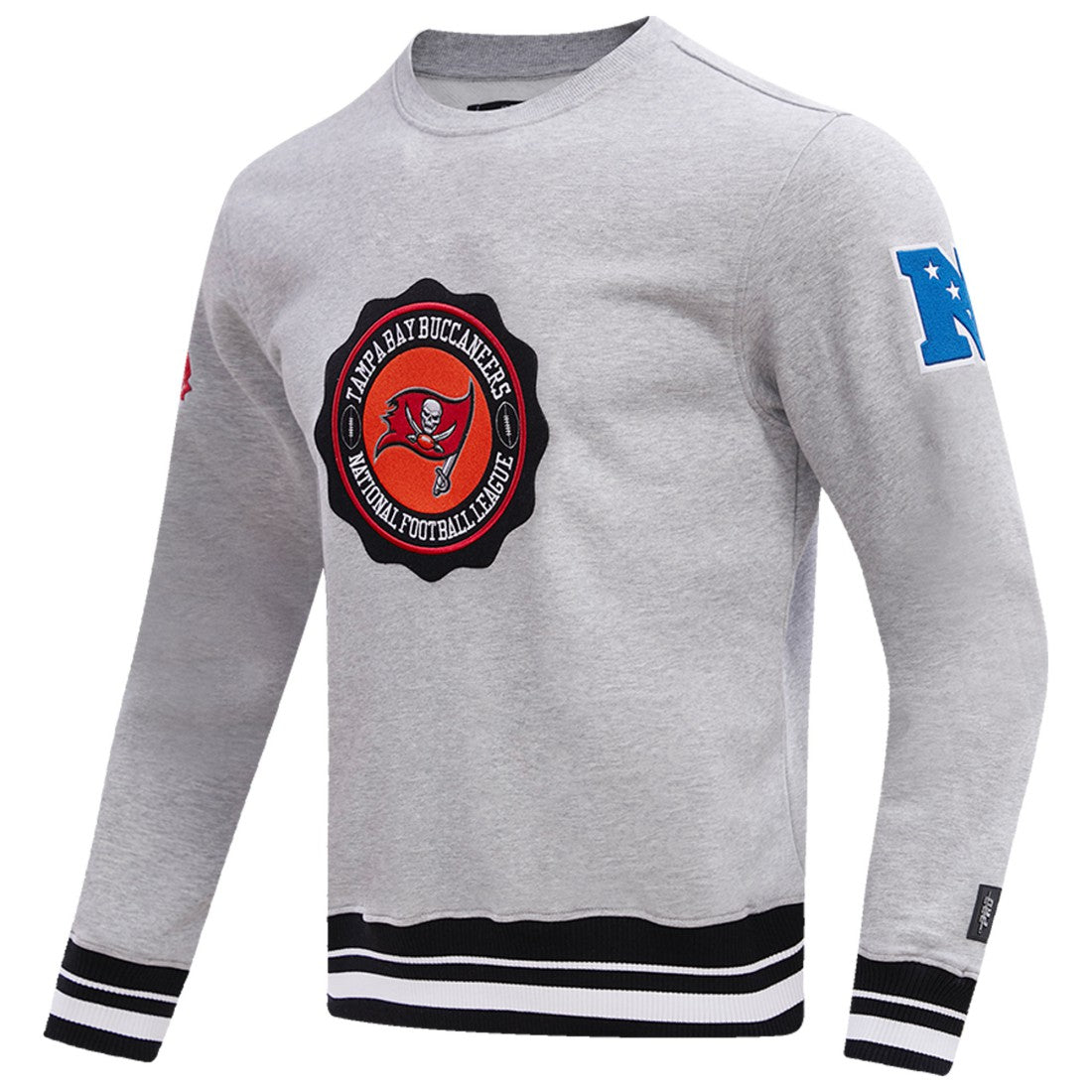 Tampa Bay Buccaneers  Pro Standard Crest Emblem Pullover Sweatshirt