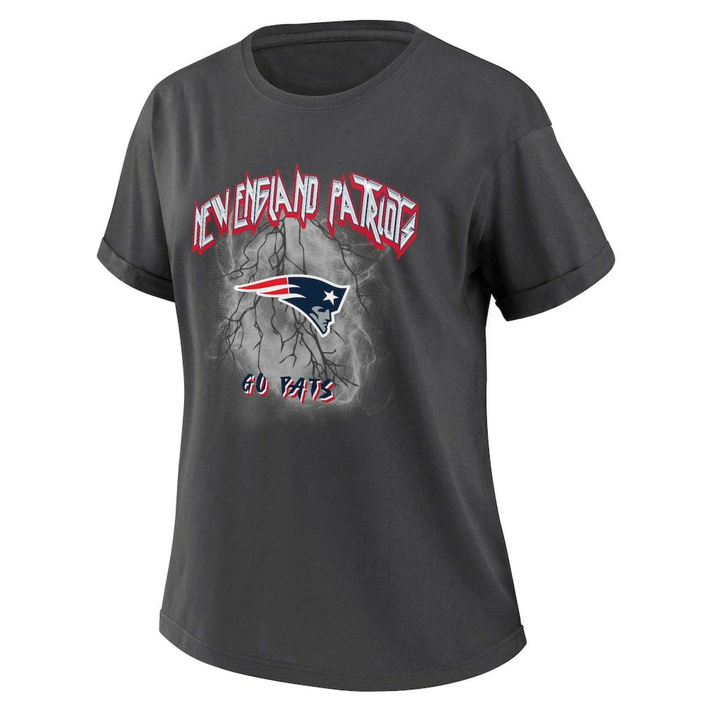 New England Patriots  WEAR by Erin Andrews Women's Boyfriend T-Shirt