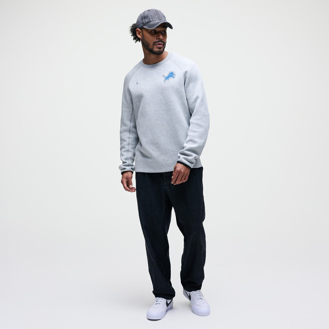 Detroit Lions Nike Tech Fleece Raglan Sweatshirt