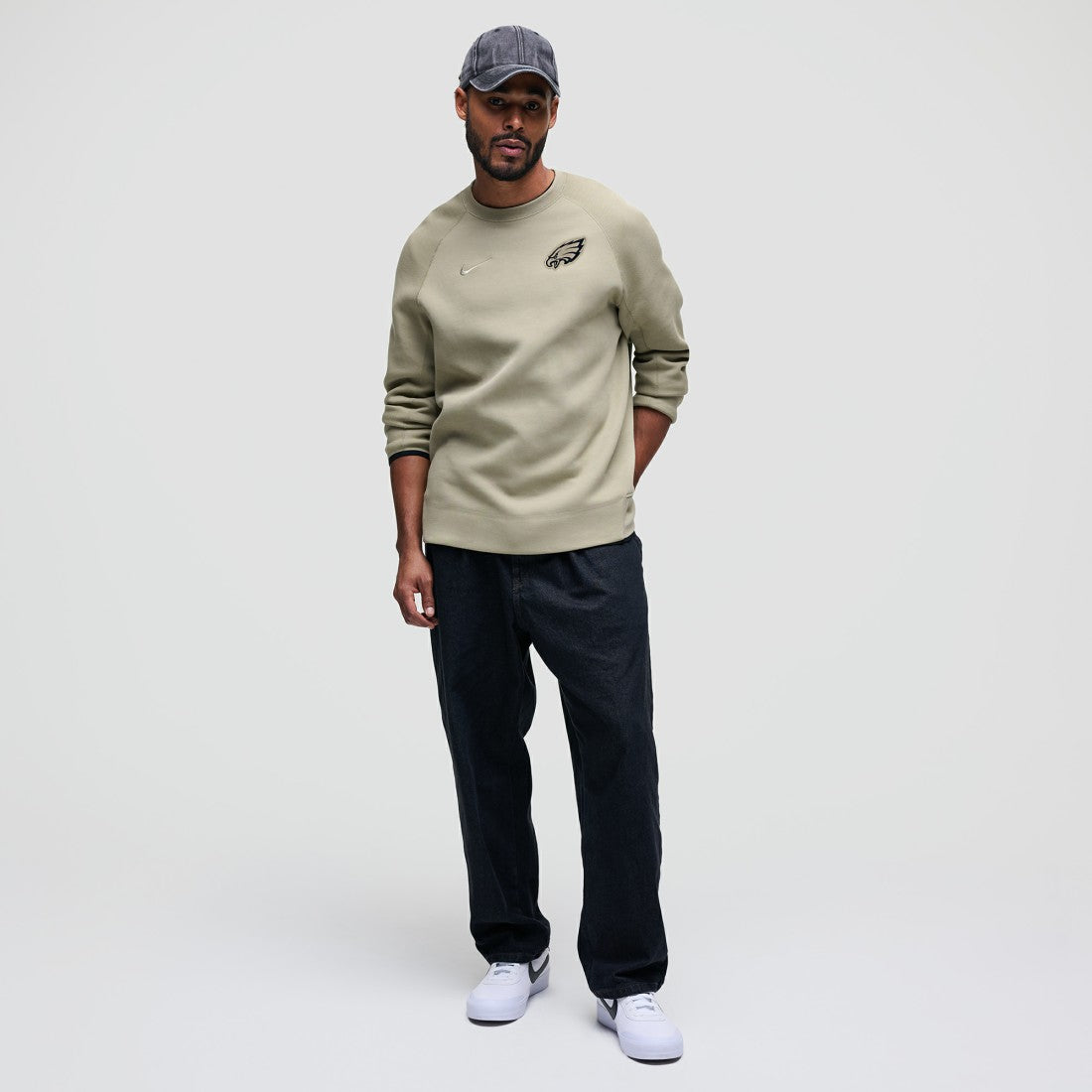 Philadelphia Eagles Nike Tech Fleece Raglan Sweatshirt