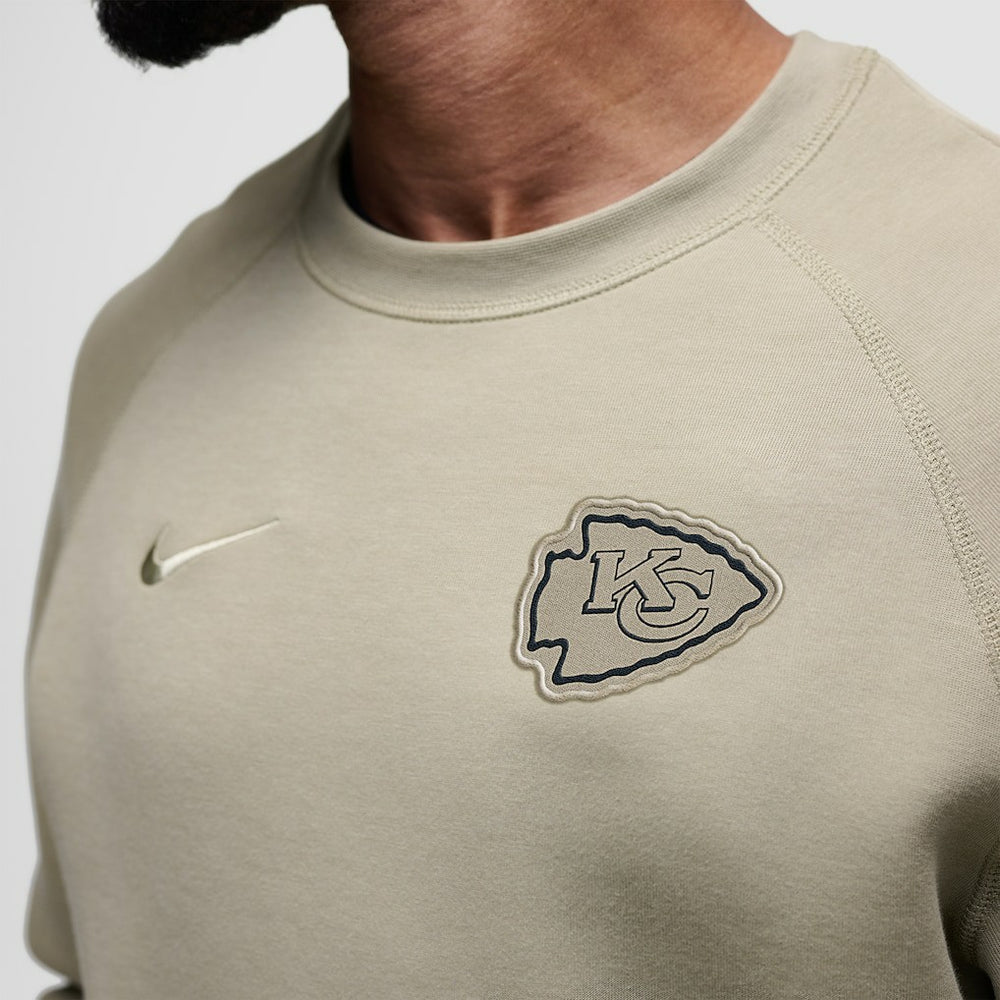 Kansas City Chiefs Nike Tech Fleece Raglan Sweatshirt