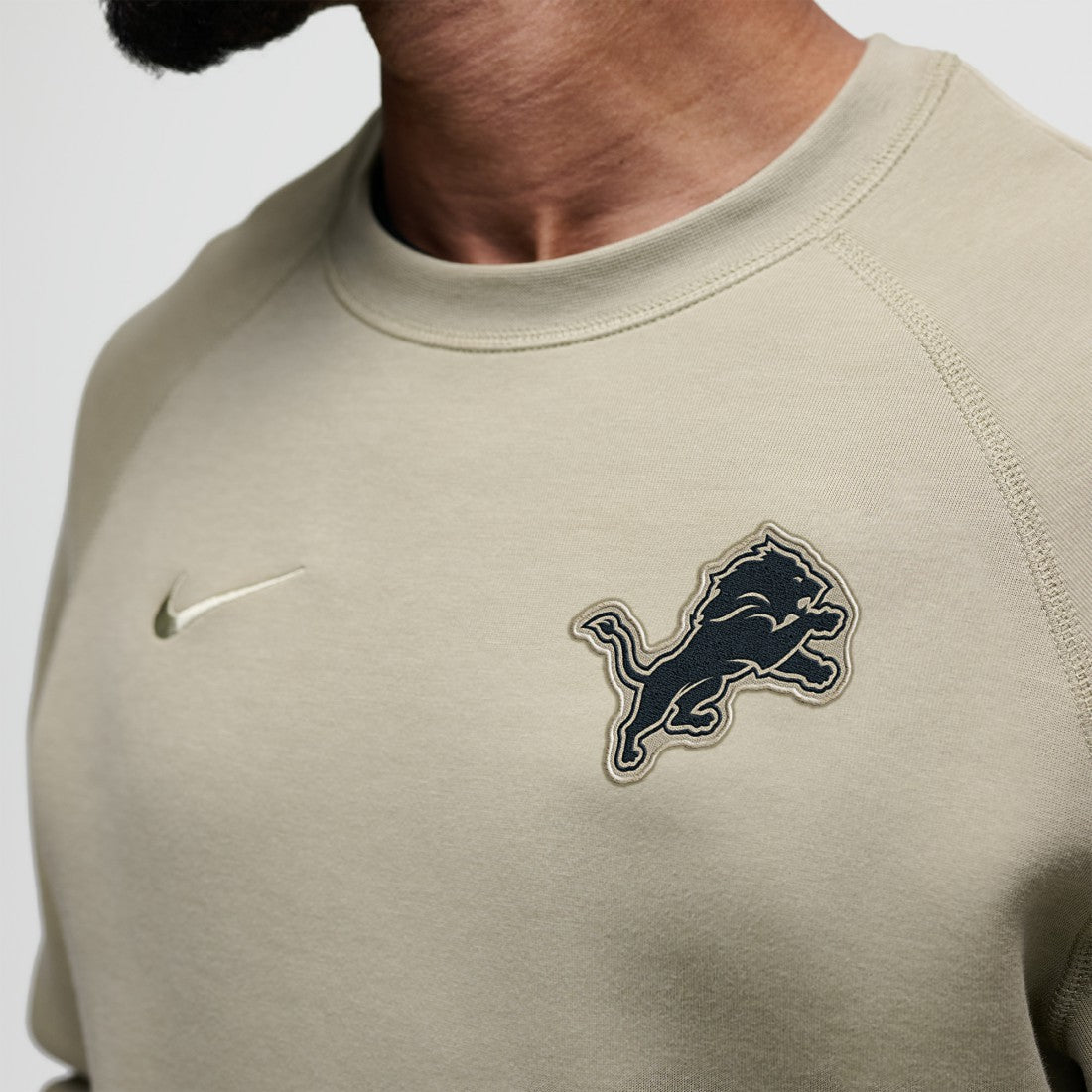 Detroit Lions Nike Tech Fleece Raglan Sweatshirt
