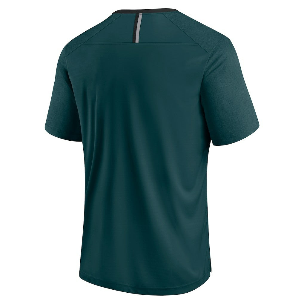 Philadelphia Eagles Fanatics Defender Fade Slant T-Shirt