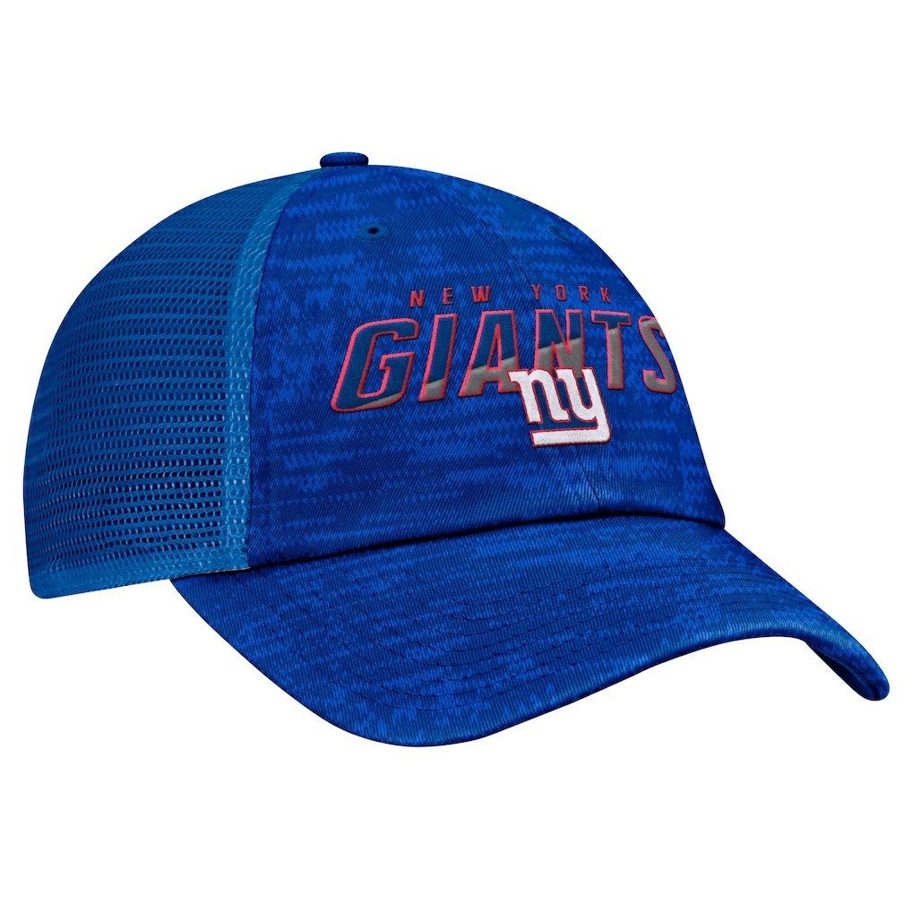 New York Giants Fanatics Challenge Trucker Adjustable Hat