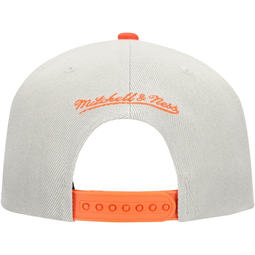Houston Astros Mitchell & Ness Knock Out Panel Snapback Hat | MLB Discount