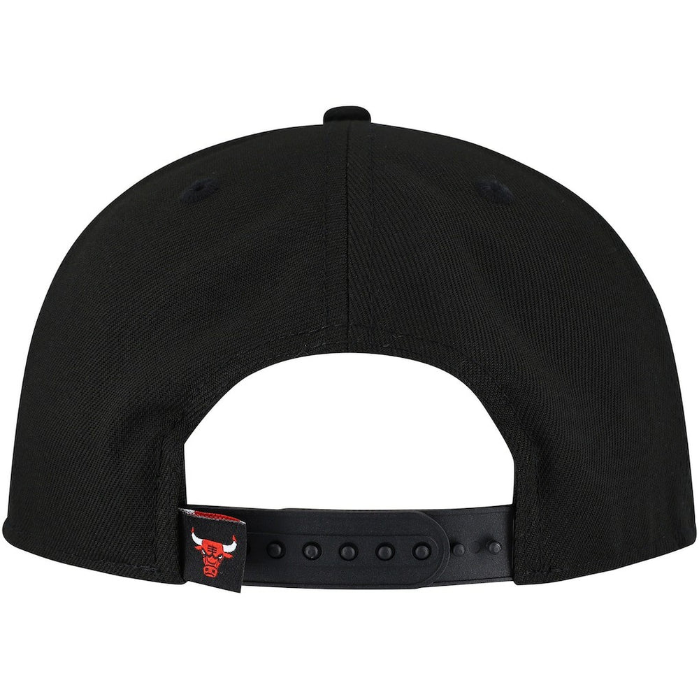 Chicago Bulls Oversized Puff Print Logo Golfer Snapback Hat New