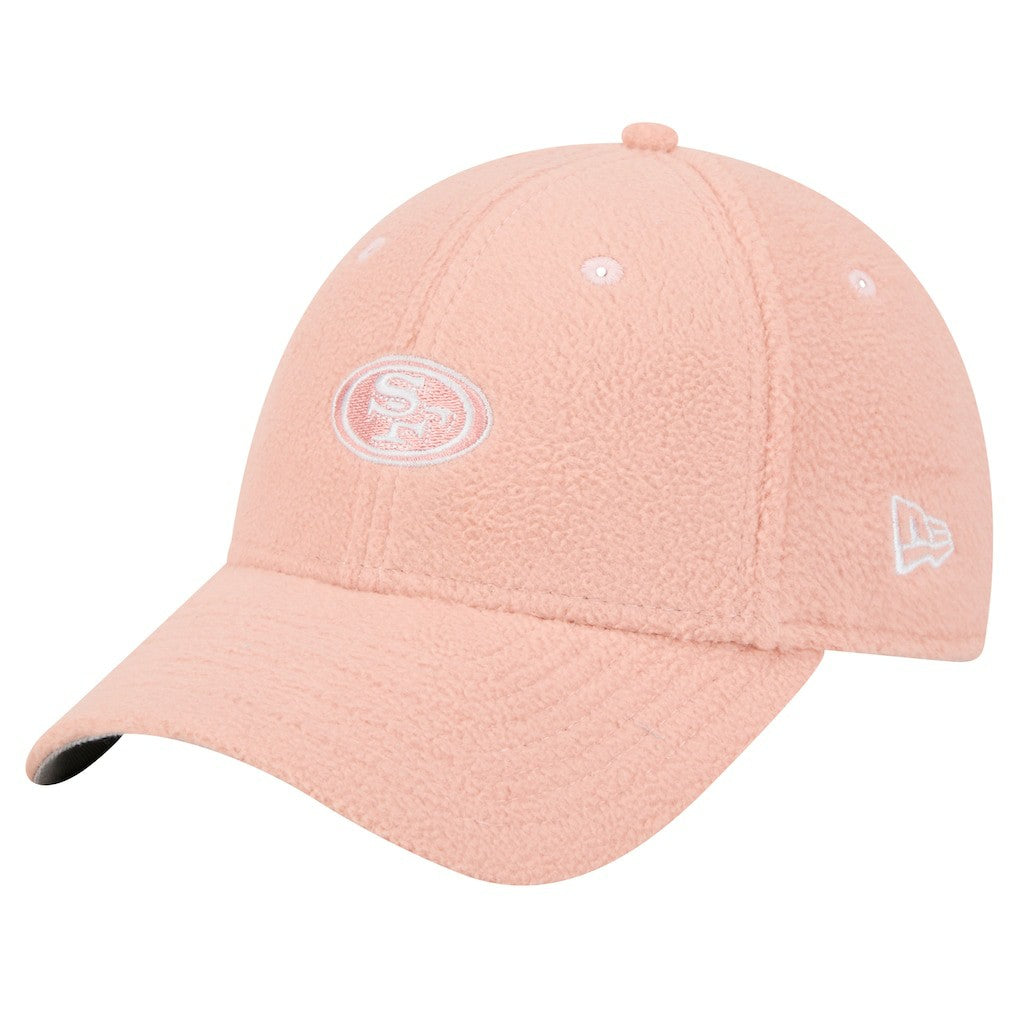 San Francisco 49ers New Era Women's Cozy Sherpa 9FORTY Adjustable Hat