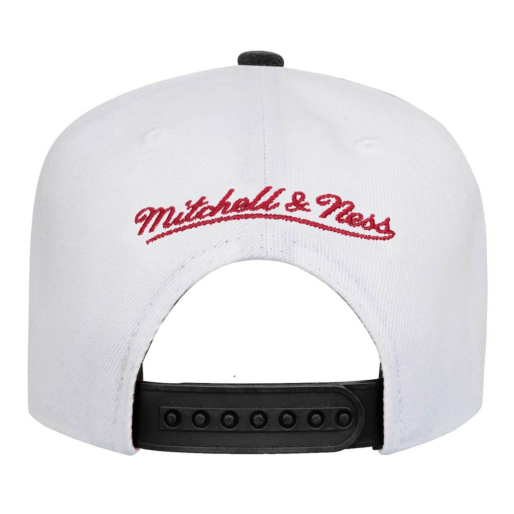 Chicago Bulls Youth Wave Runner Snapback Hat Discount