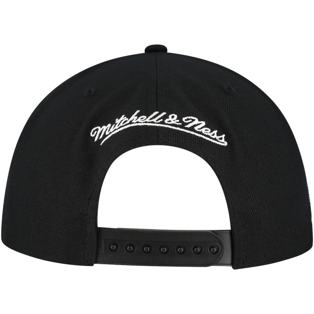 Toronto Maple Leafs Mitchell & Ness Core Top Spot Snapback Hat Sale