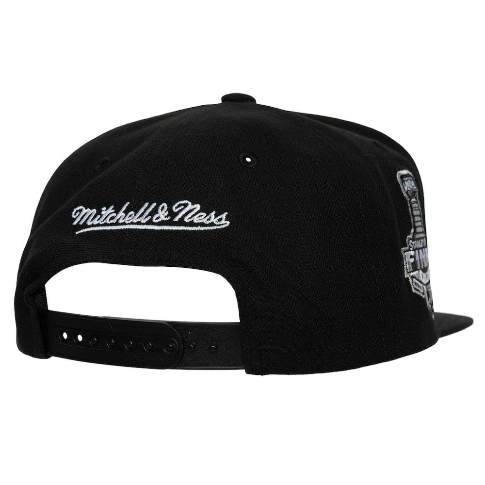 Tampa Bay Lightning Mitchell & Ness Core Top Spot Snapback Hat Online