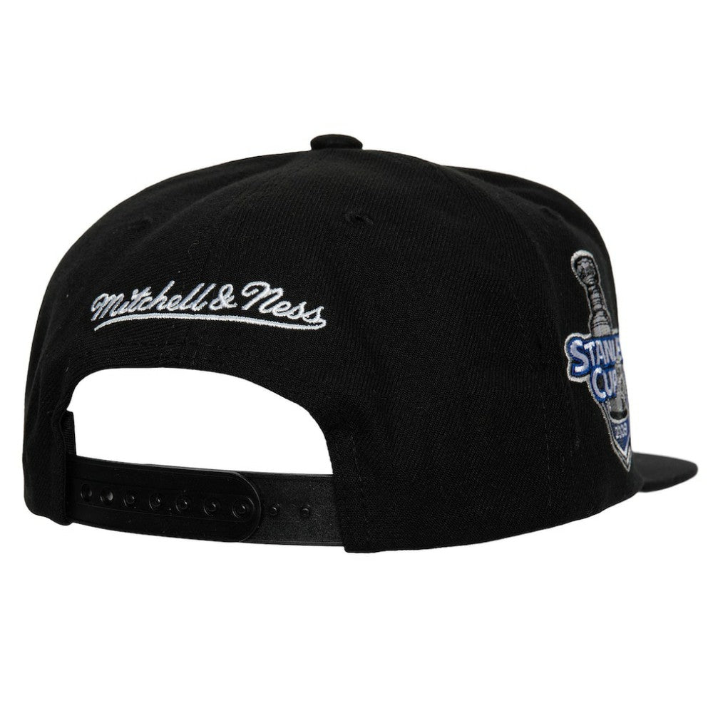 Detroit Red Wings Mitchell & Ness Core Top Spot Snapback Hat For Sale