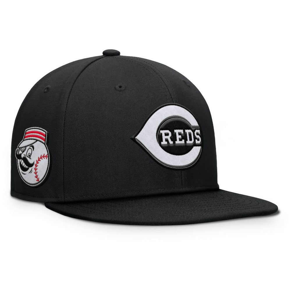 Cincinnati Reds Fanatics Walk-Off Bullpen Snapback Hat | MLB Online
