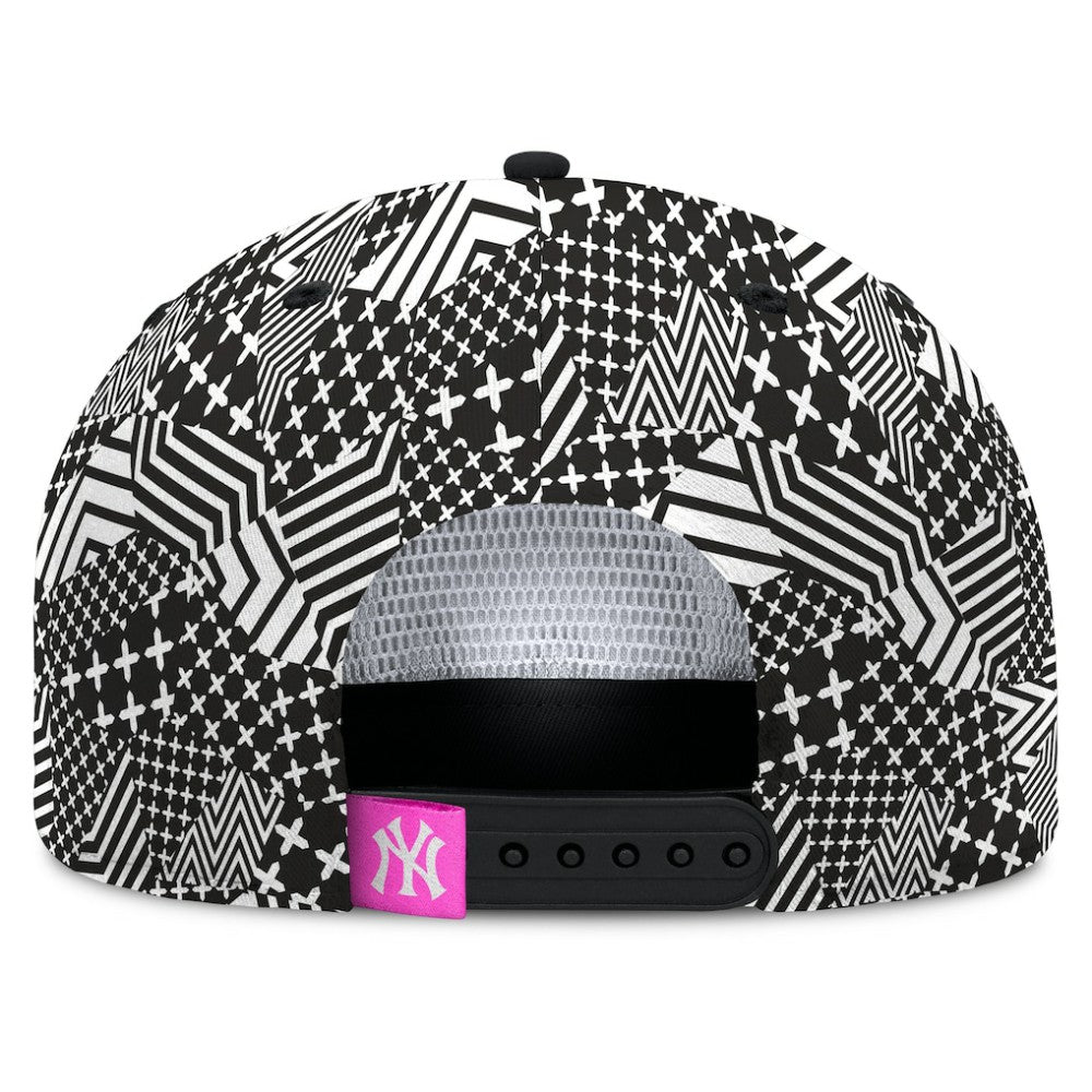 New York Yankees Fanatics Let's Glow Moon Shot Snapback Hat | MLB Discount
