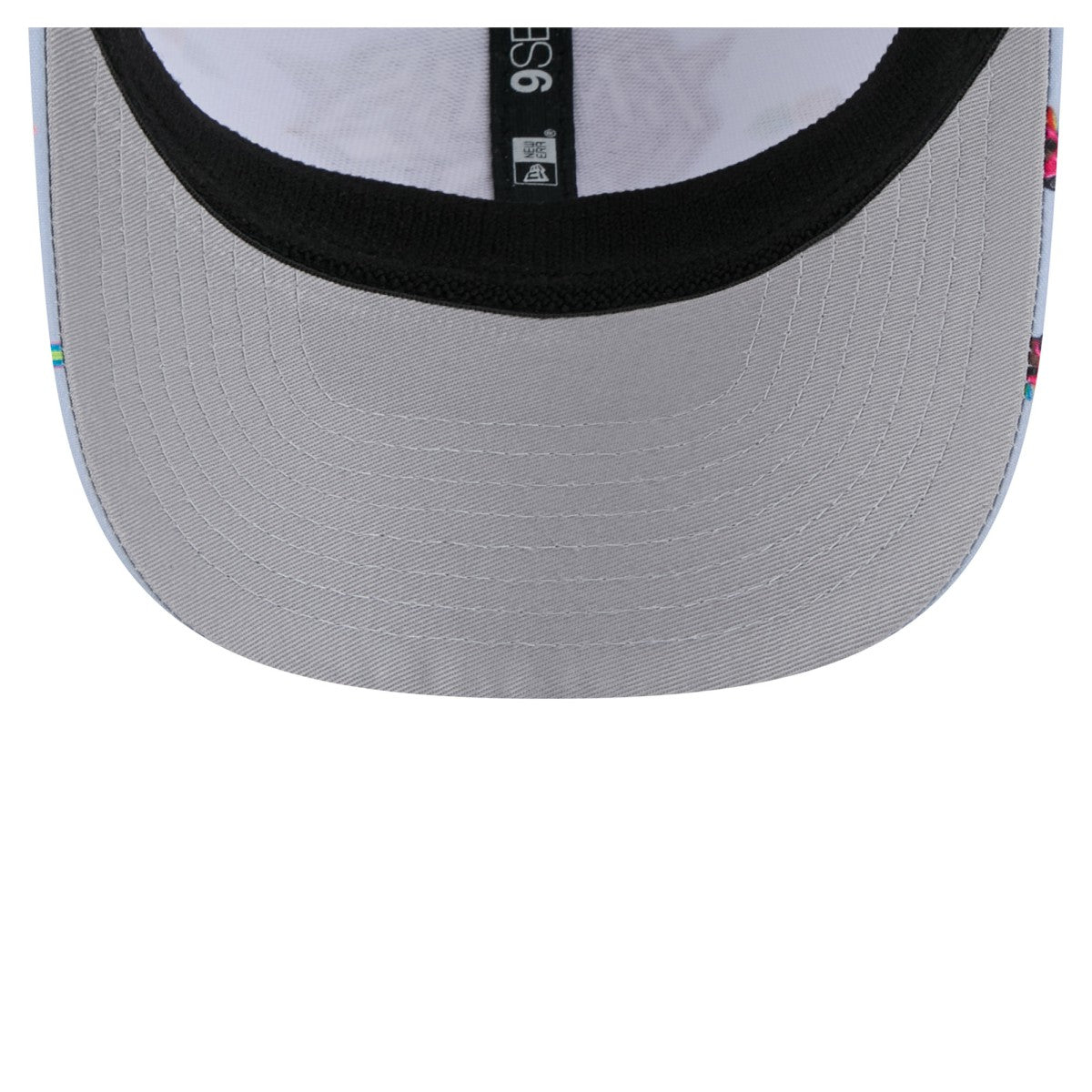 New York Knicks Adventure Aloha Pattern 9SEVENTY Stretch-Snap Hat For Sale