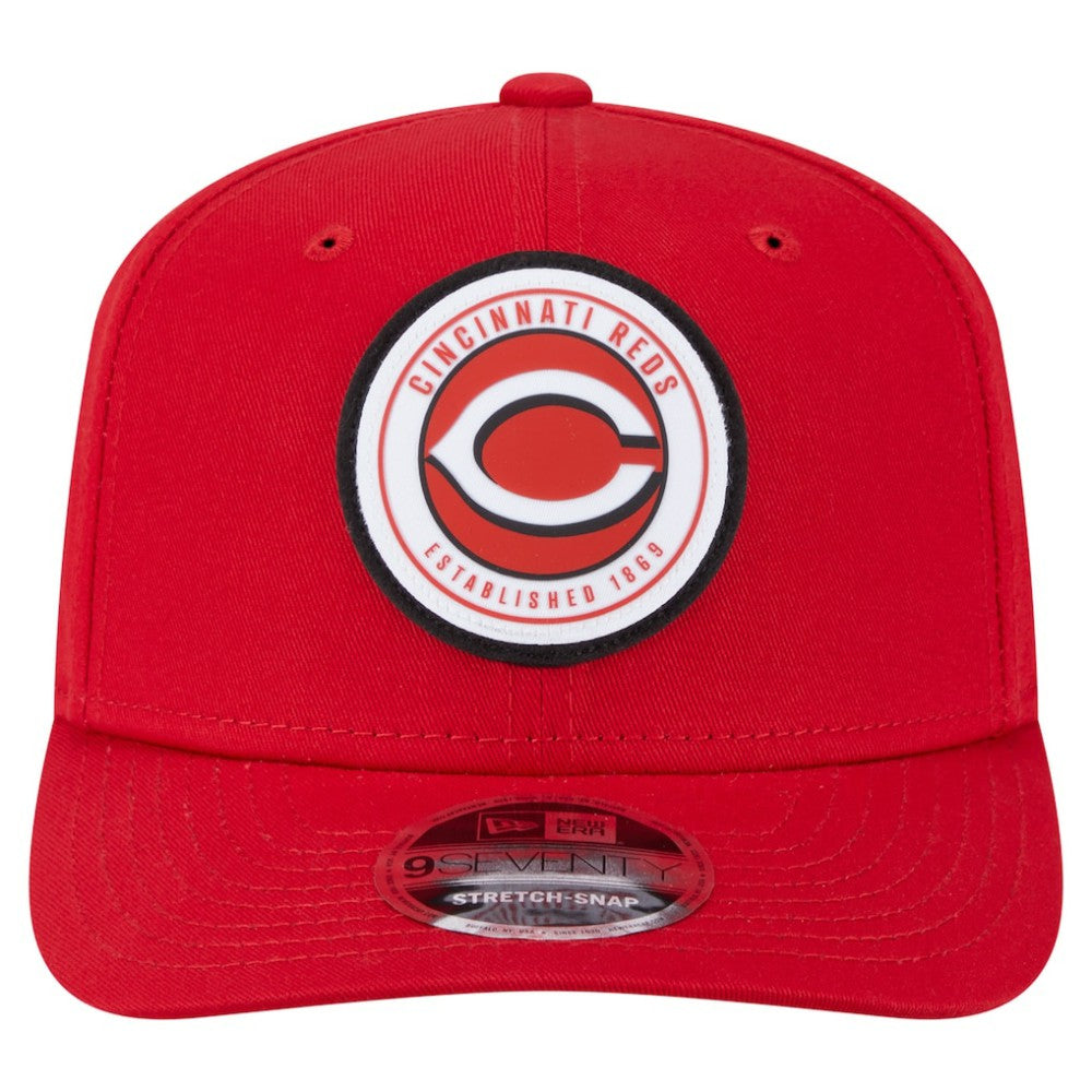 Cincinnati Reds New Era Circle Patch 9SEVENTY Stretch-Snap Hat | MLB New