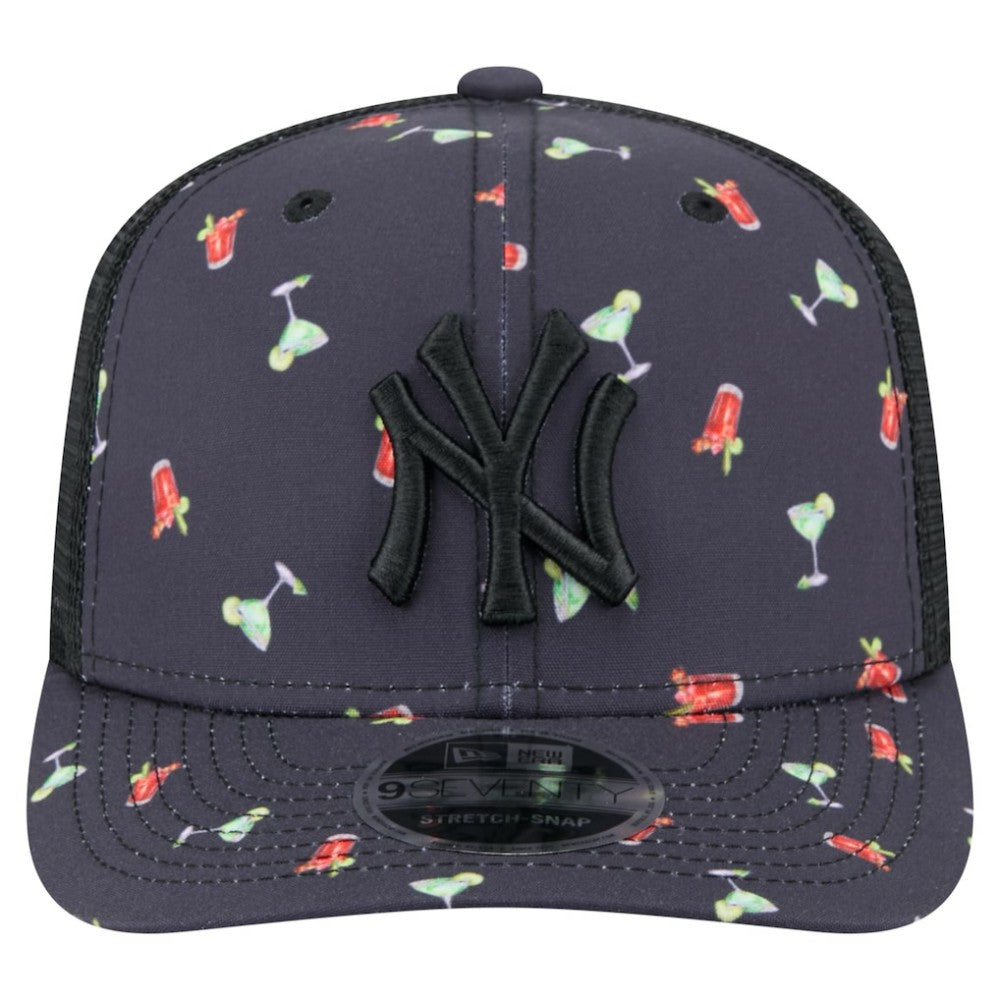 New York Yankees New Era Adventure Drinks Pattern 9SEVENTY Stretch-Snap Hat | MLB Sale