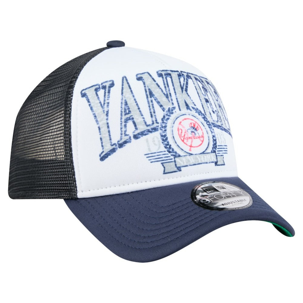 New York Yankees New Era Distressed 9FORTY A-Frame Adjustable Trucker Hat | MLB Outlet