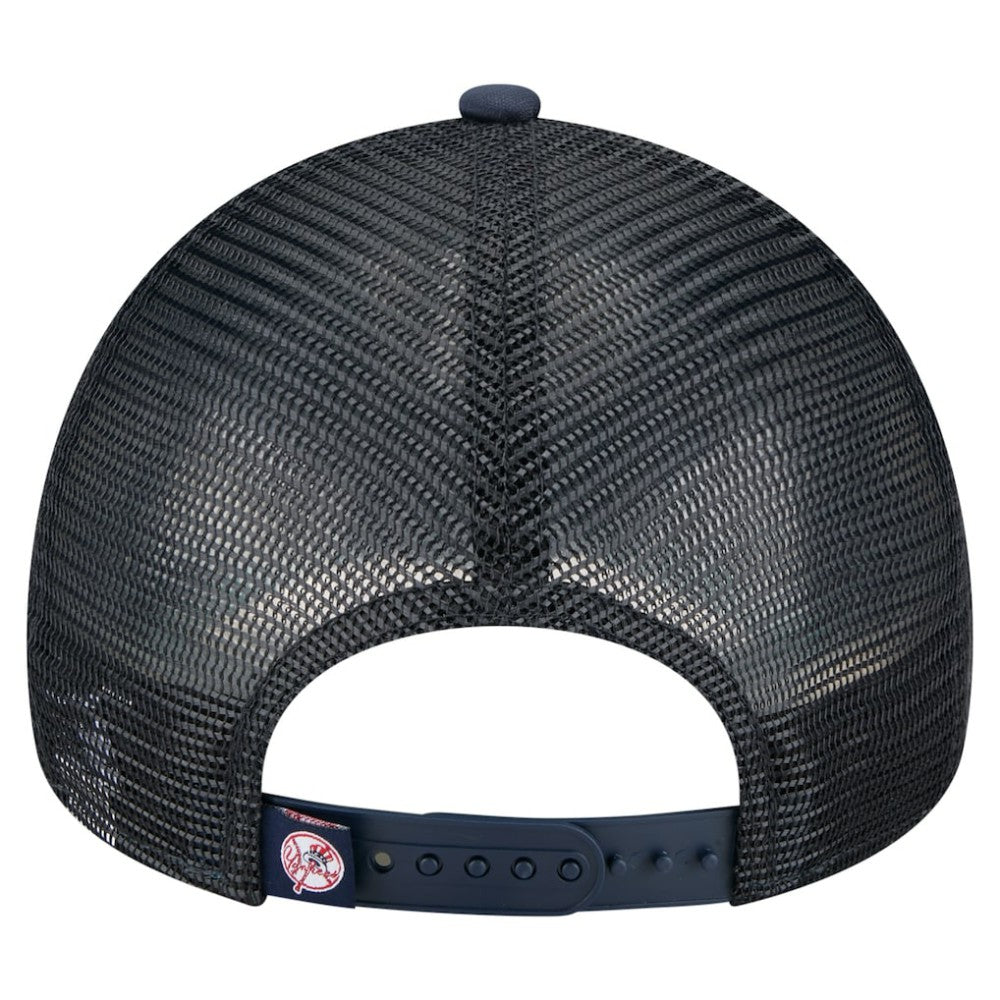 New York Yankees New Era Distressed 9FORTY A-Frame Adjustable Trucker Hat | MLB Outlet