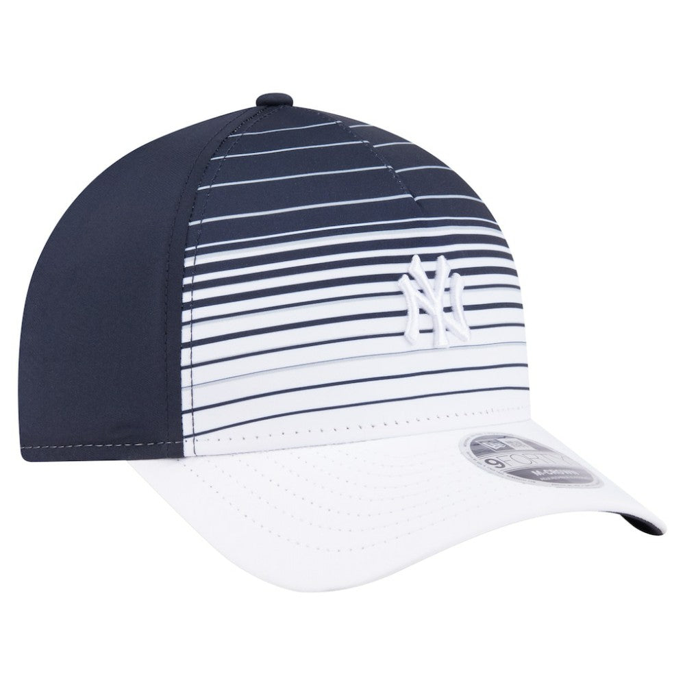 New York Yankees New Era Gradient 9FORTY M-Crown Adjustable Hat | MLB On Sale