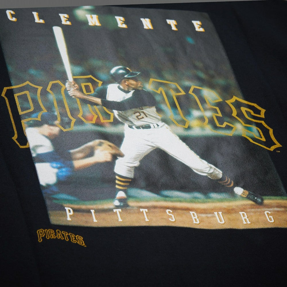 Roberto Clemente Pittsburgh Pirates Mitchell & Ness Legends Collection Vintage Logo T-Shirt | MLB Discount