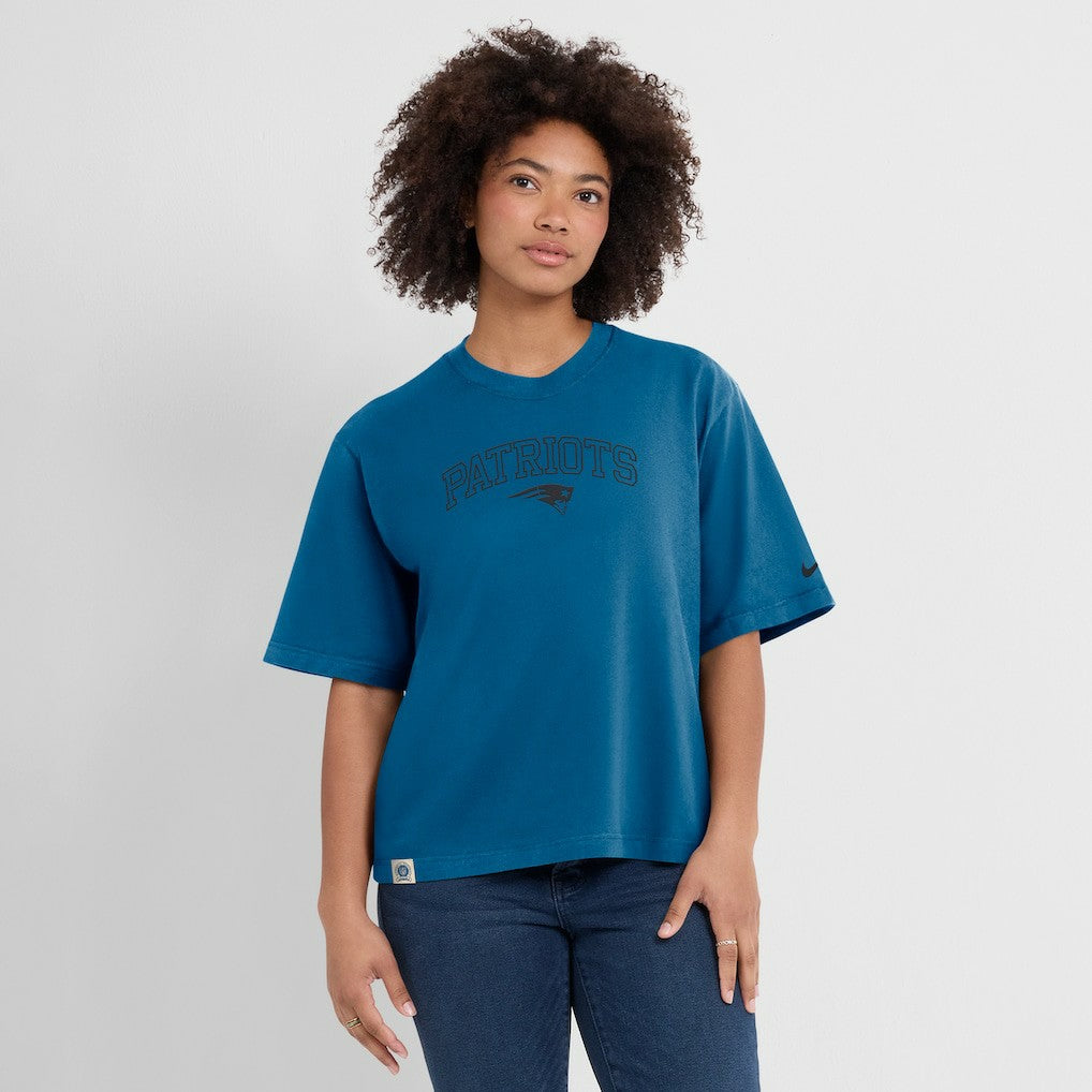 New England Patriots Nike Women's Glory Arch Boxy T-Shirt