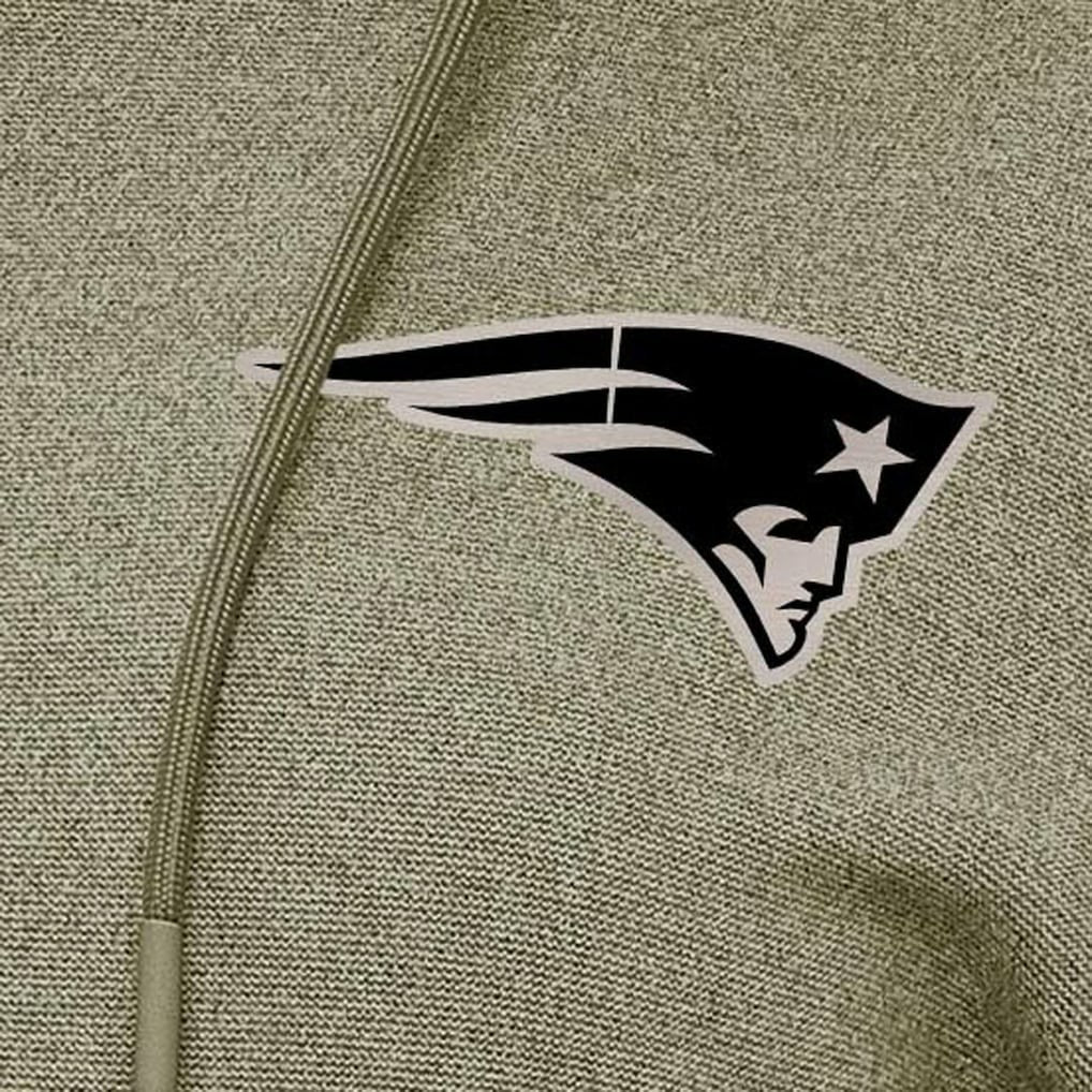 New England Patriots  Antigua Women's Justice Pullover Hoodie