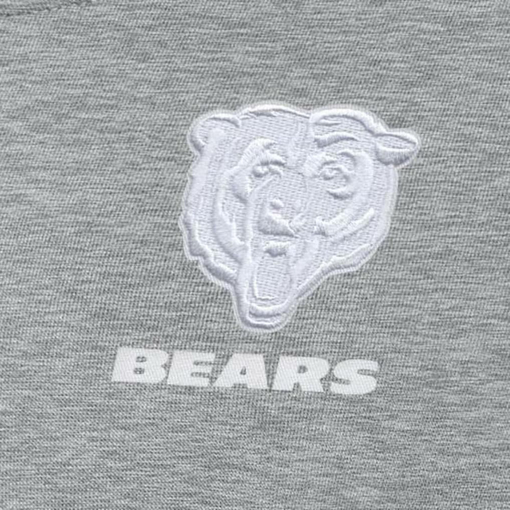 Chicago Bears  Antigua Women's Victory Crew Pullover Sweatshirt