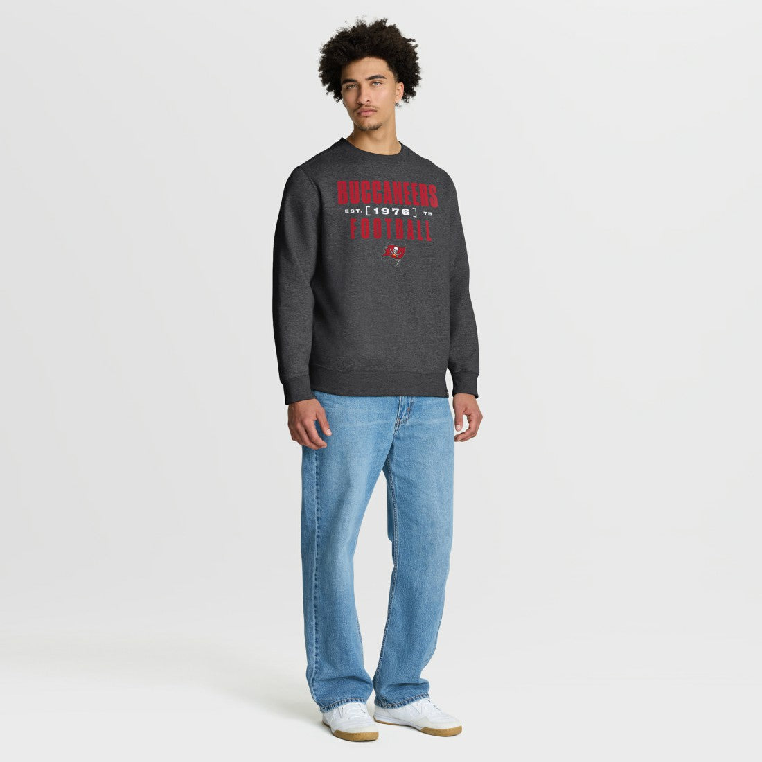 Tampa Bay Buccaneers Fanatics Powerful Throw Legacy Pullover Sweatshirt