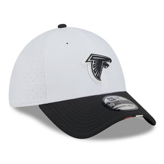 Atlanta Falcons New Era 2025 NFL Training Camp 39THIRTY Flex Hat